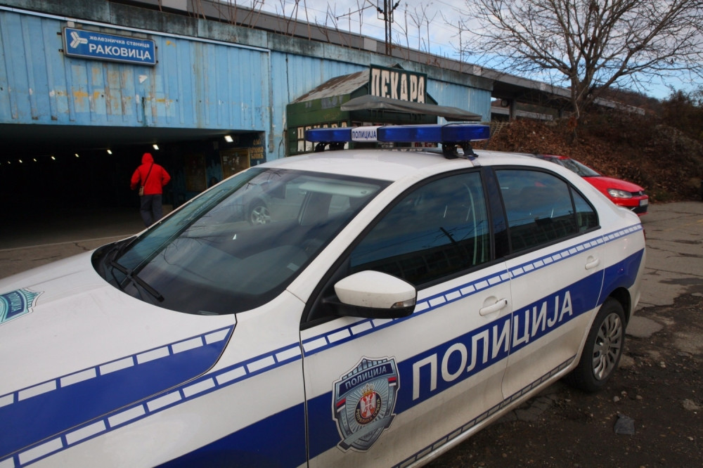 Legao je na šine i čekao voz, jeziv prizor na pruzi ostavio sve u šoku! (FOTO)