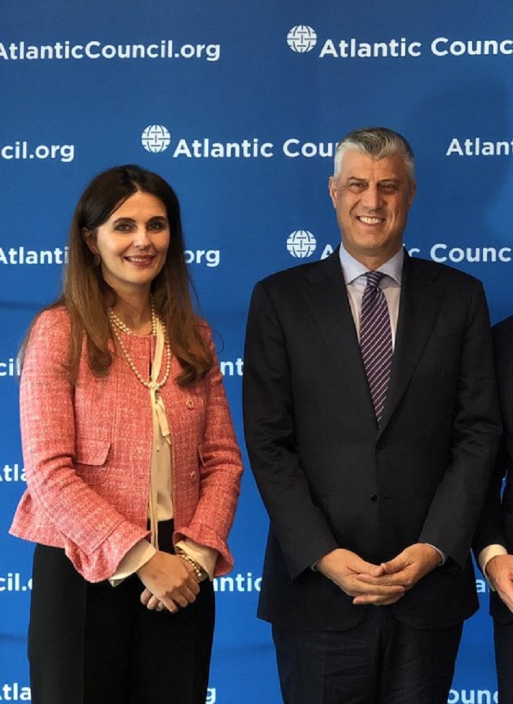 Laži Tačija i Vlore Čitaku pale u vodu, čitav svet im se SMEJE!