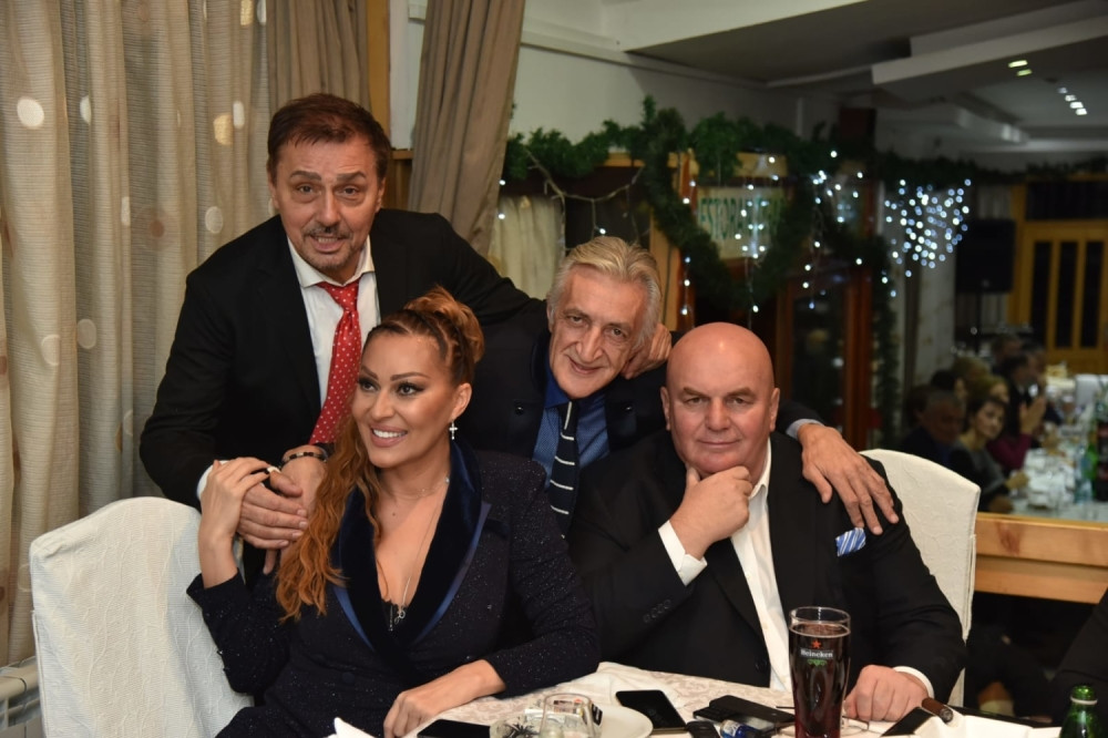 90 najpoznatijih srpskih estradnih zvezda: Palma plus ušla u Novu godinu, evo kako su se spremili! (FOTO)