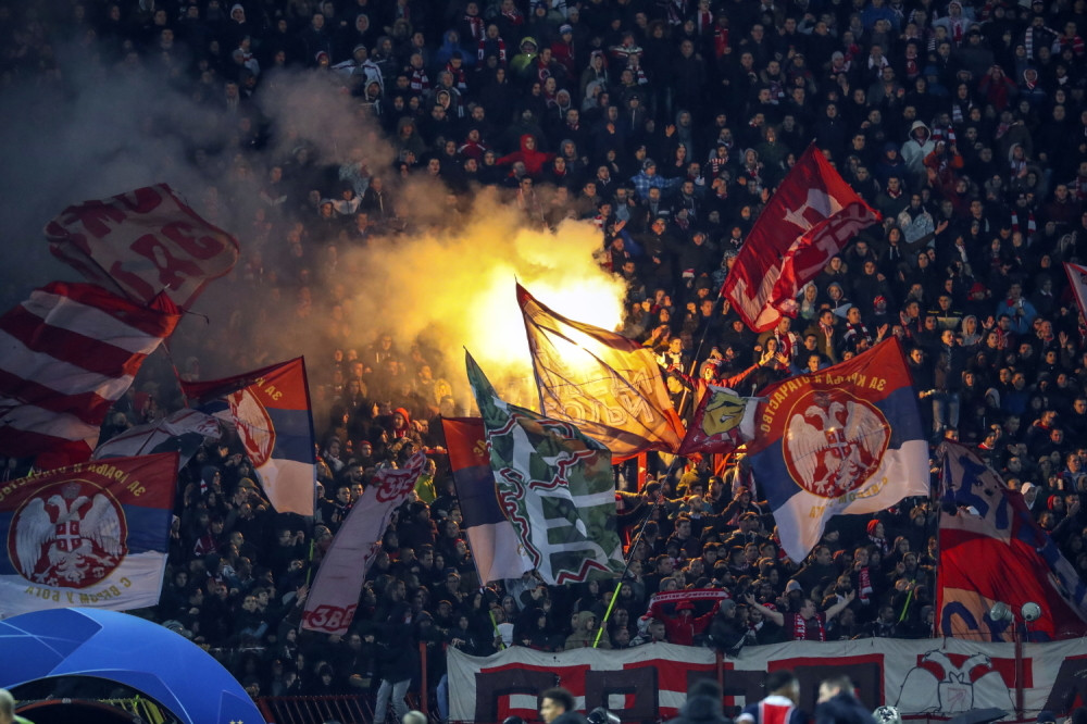 Igrači Zvezde potišteni krenuli ka tunelu, a onda je "sever" ZAGRMEO SA OVOM PORUKOM! (VIDEO)