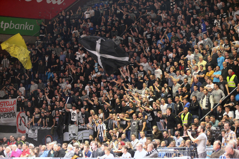 Partizan ponovo igra u rasprodatom Pioniru! (FOTO)