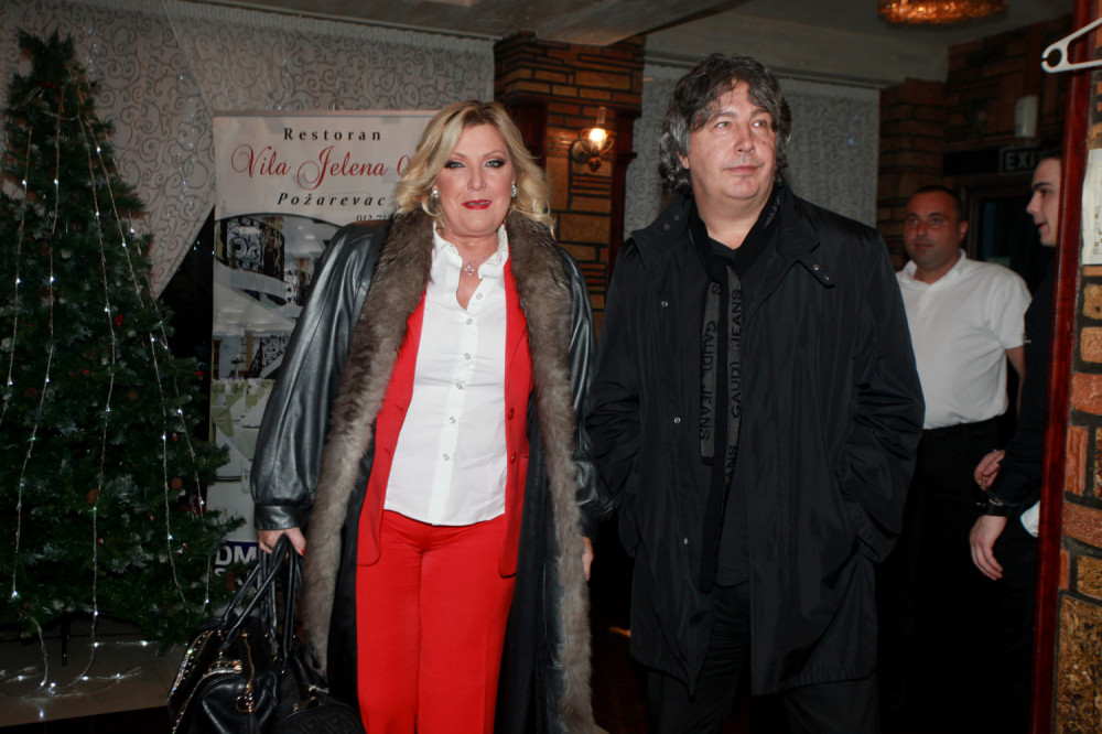 Dečko Snežane Đurišić je brat naše poznate voditeljke! Evo o kome se radi (FOTO)