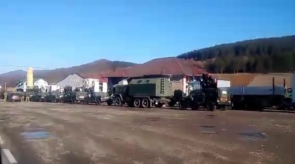 Oklopnim vozilima jurišaju prema Srbiji! (FOTO)