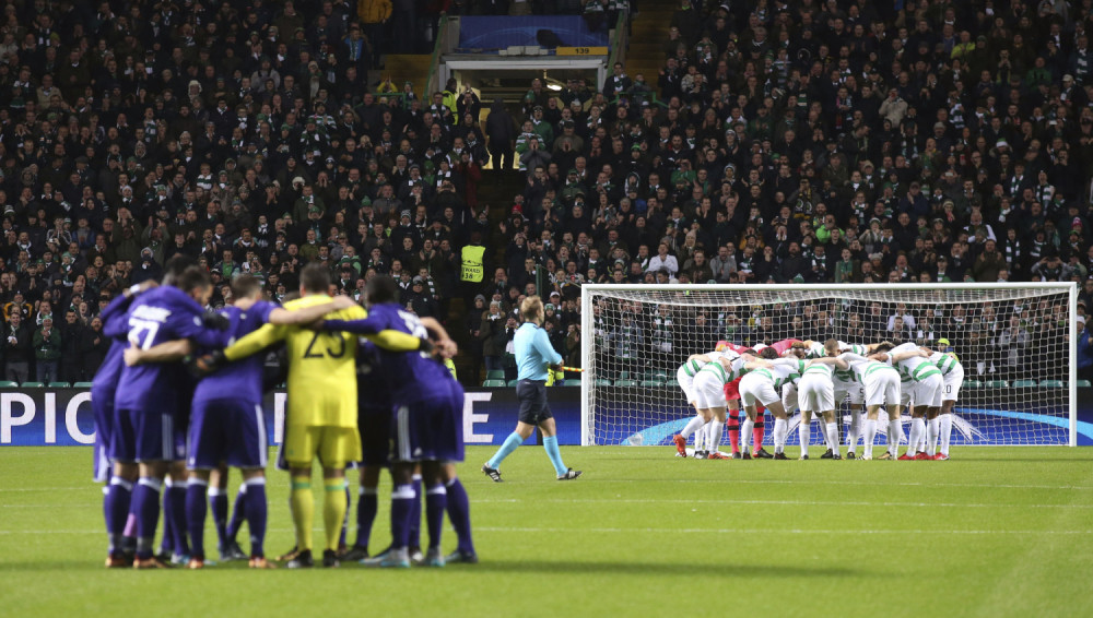 Fudbaler se maskirao u afričkog prodavca, preti mu OTKAZ! (FOTO)