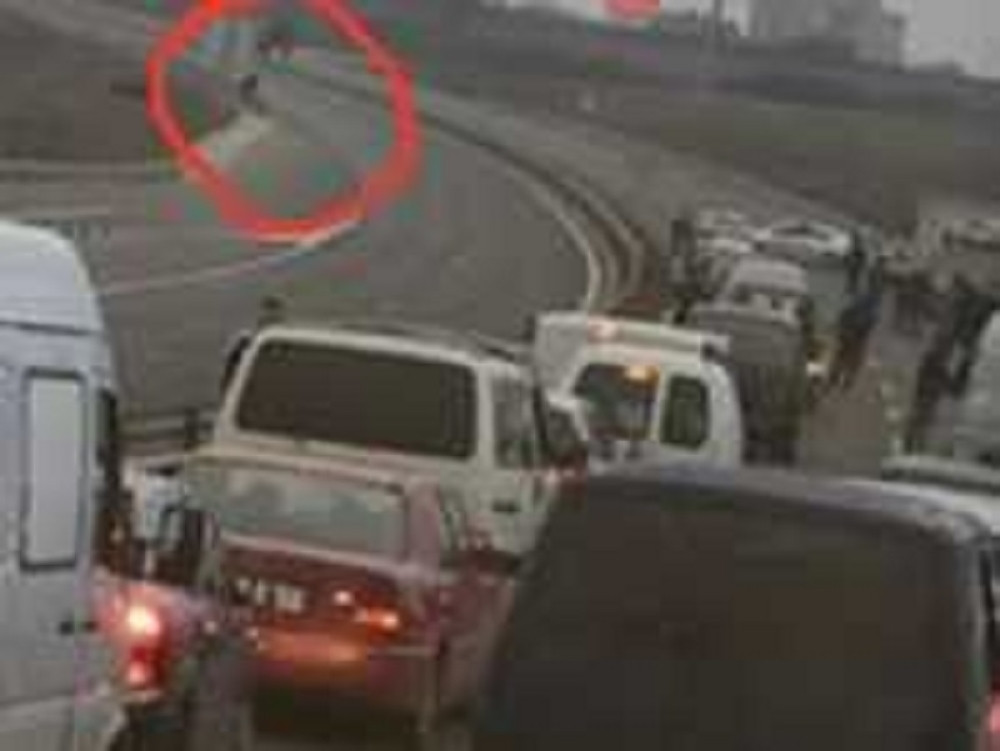 Vozilo puno eksploziva krenulo iz Prištine ka Kosovskoj Mitrovici!