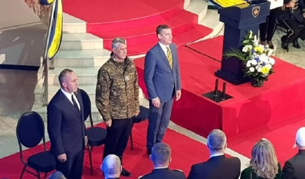 Jedva su dočekali! U prvom redu LIKUJU Haradinaj i Veselji, a TAČI JE STIGAO U VOJNOJ UNIFORMI!