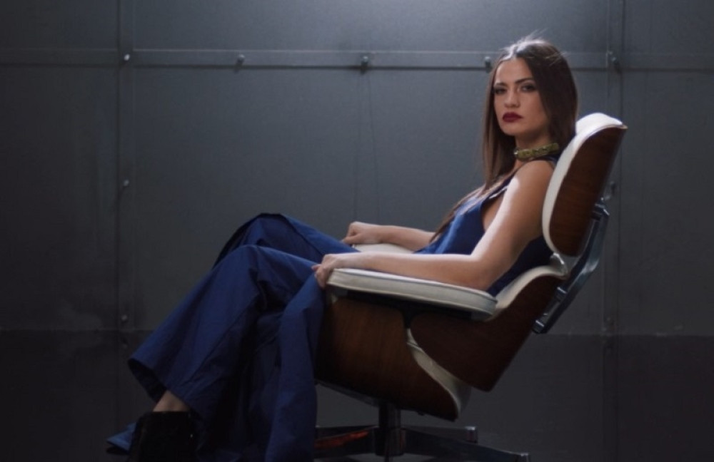 Ovakvu Milicu Pavlović nikad niste videli: Zavirite u novi spot, ona je nikad seksepilnija (VIDEO)