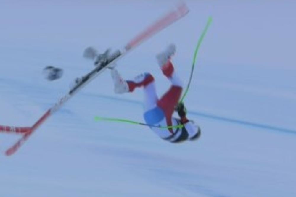 Horor pad švajcarskog skijaša, publika zanemela dok je gledala kako mu se NEPOMIČNO TELO PREVRĆE PO STAZI! Bez svesti prebačen u bolnicu! (VIDEO)