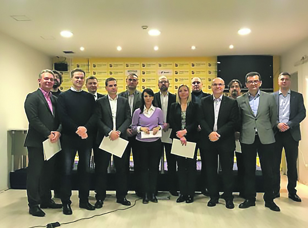 Lideri opozicije napisali BIZARNU LISTU zahteva kako bi eskivirali izbore!