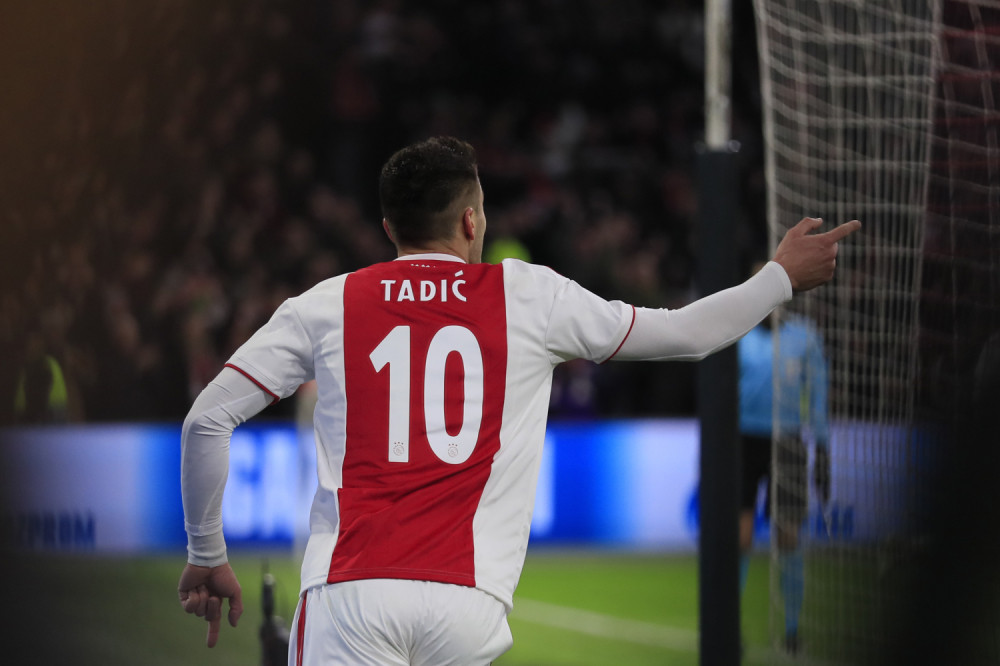 Rivali pitaju: "Na koje se dugme gasi ovaj čovek?" Pogledajte novi gol Tadića za Ajaks! (VIDEO)