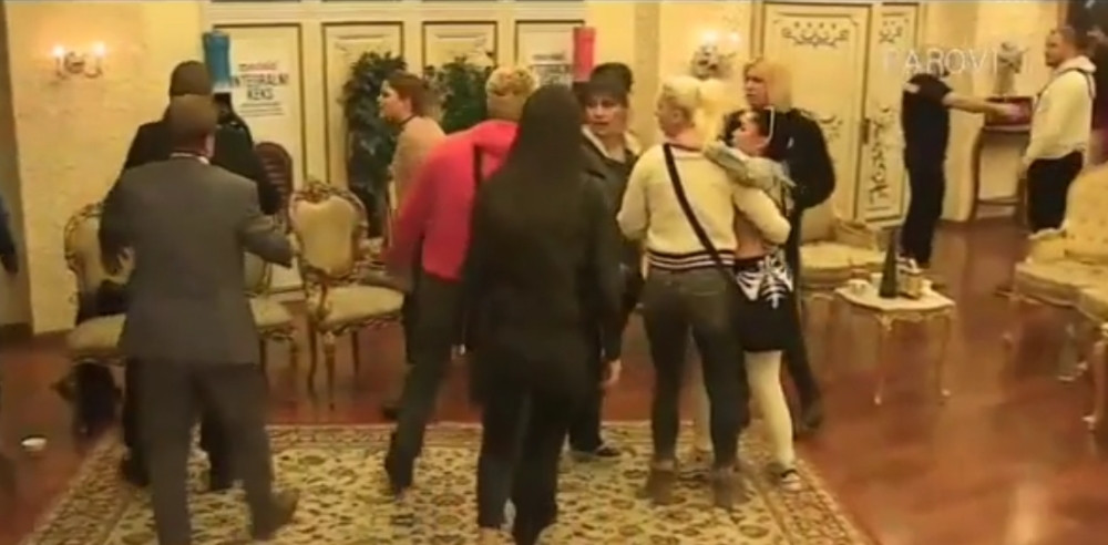 Spopao je dečko TRUDNE najbolje drugarice!