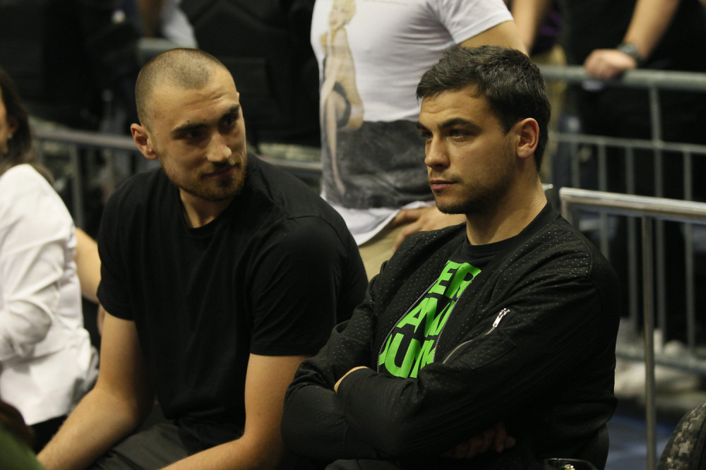 Nekadašnjeg dečka Dare Bubamare pronašli bez svesti kako leži na ulici!