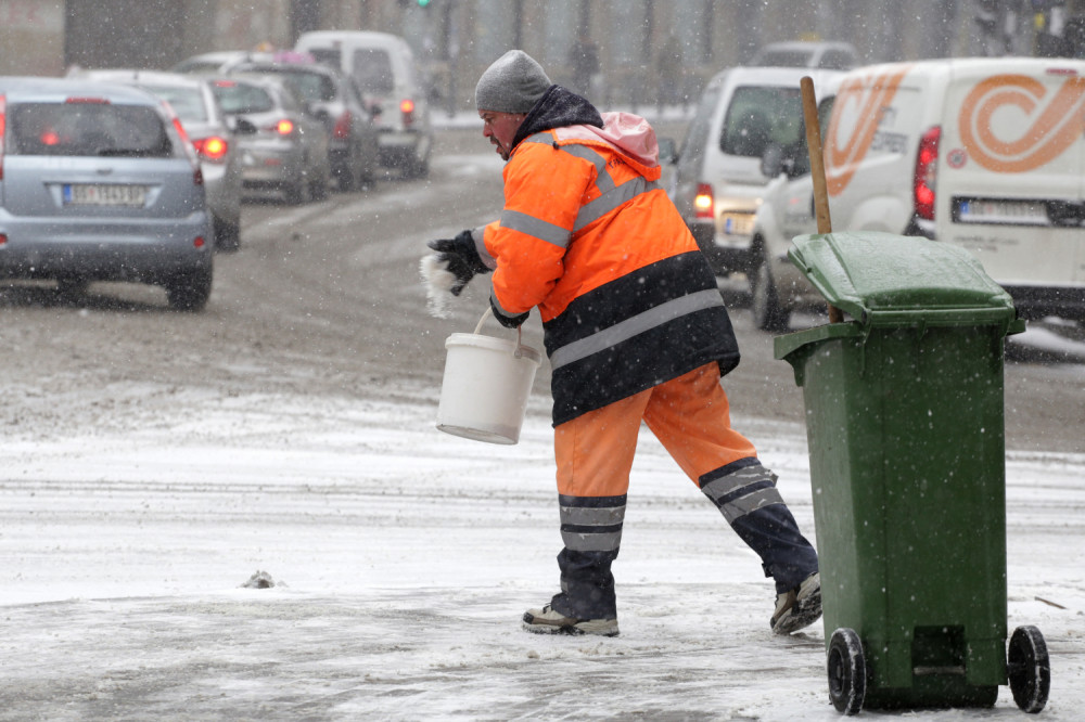 Danas nas očekuje debeo minus i sneg, vetar će pogoršati situaciju
