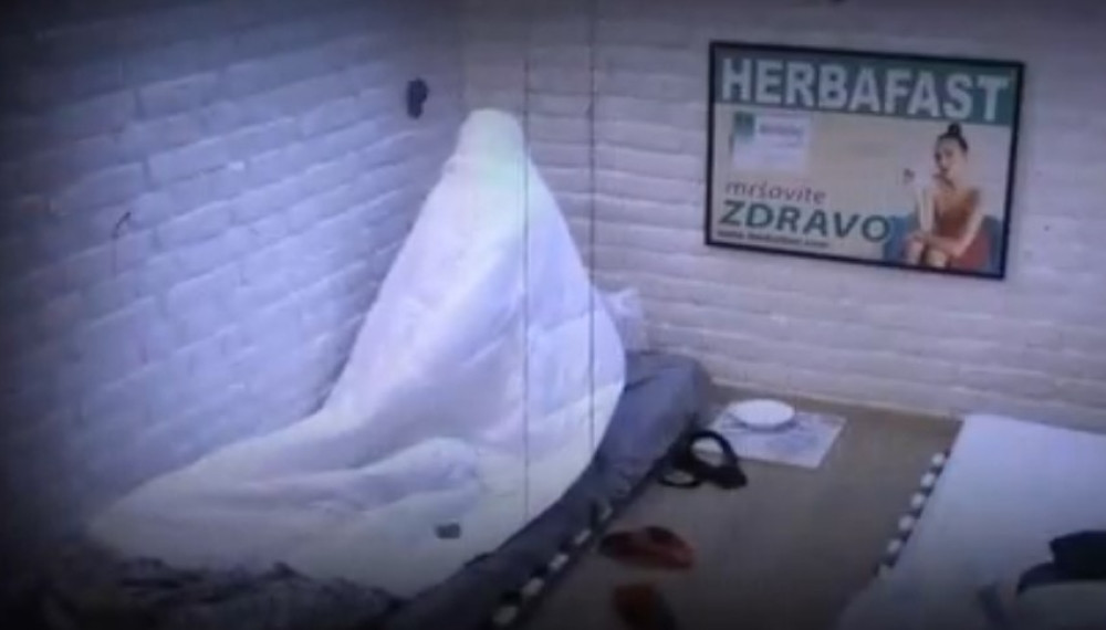Zadruga se tresla od njihove akcije, a onda ih cimerka prekinula i napravila otkačen potez! (VIDEO)