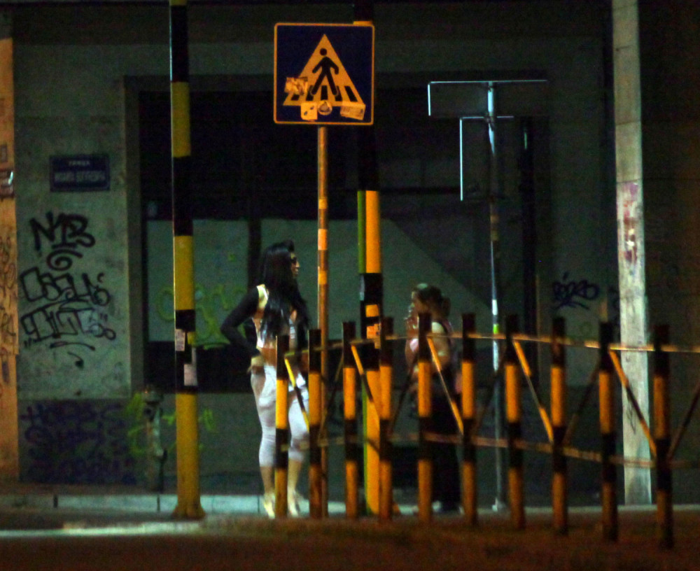 "Imam sve što poželim, džip, skupe bunde, nakit... sve sam to zaslužila! Bogataše upoznajem lako!