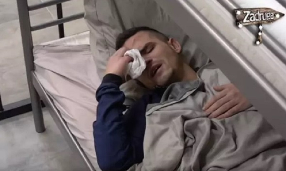 Bane Čolak se opet blamira: Lažne suze od pljuvačke su ništa, zbog onog što je sad uradio gore društvene mreže! (VIDEO)