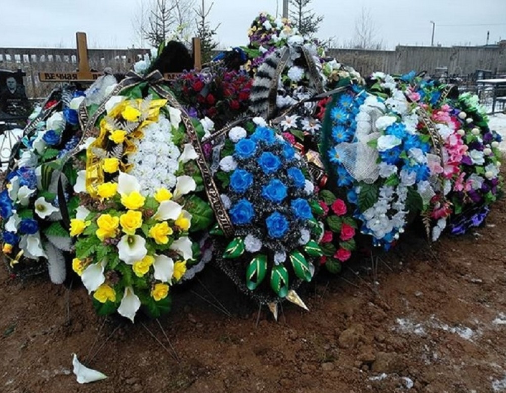 Poznati golman POGINUO u stravičnoj nesreći sa suprugom i sinom (6), na hiljade ljudi plakalo na sahrani! (FOTO)