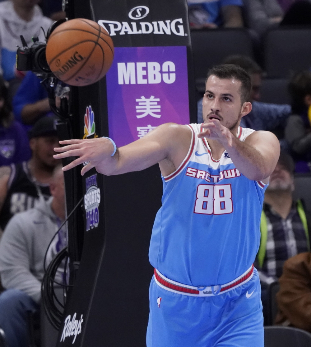 Bjelica se razigrao protiv Tandera, Bogdan odmarao zbog stopala (VIDEO)