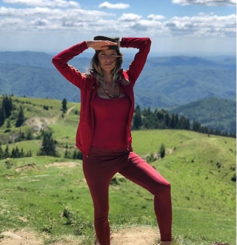 Pevačica gledala u mesto gde su je posle mesec dana pronašli MRTVU! Bregina saradnica naslutila tragediju (FOTO)