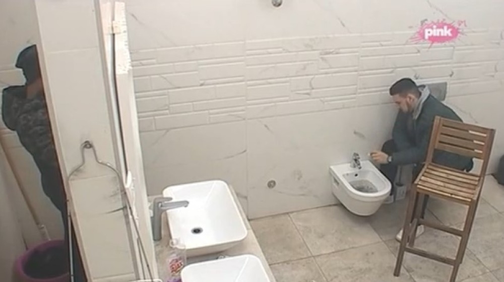 Bane Čolak ponovo ZGROZIO postupkom! Ništa odvratnije niste videli!