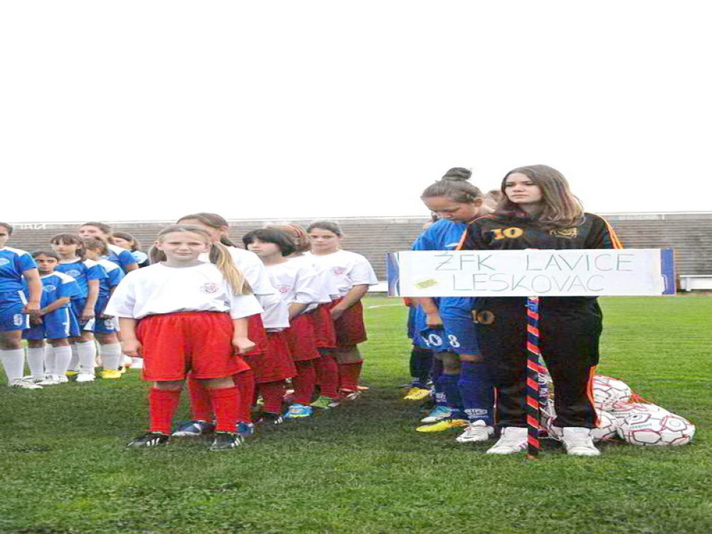 Lopovi ušli u svlačionicu srpskih fudbalerki, devojčicama odneli kopačke, dresove, trenerke i GREJALICU!