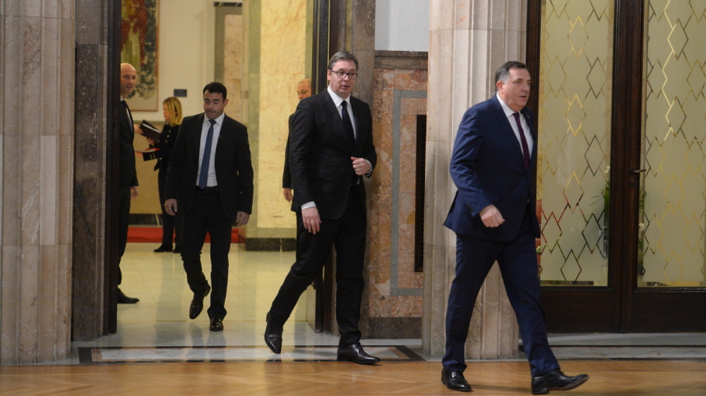 Vučić pokazivao naloge za prisluškivanje