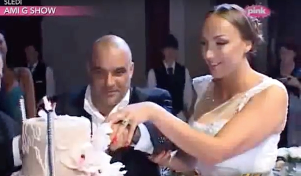 Svim silama pokušao da spreči brak, a evo šta sada misli o pevačici i njenoj porodici! ŠOK