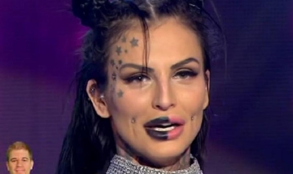 Jelena Krunić se povredila na "Zadrugoviziji"! Plakala na bini, odmah joj ukazali pomoć!