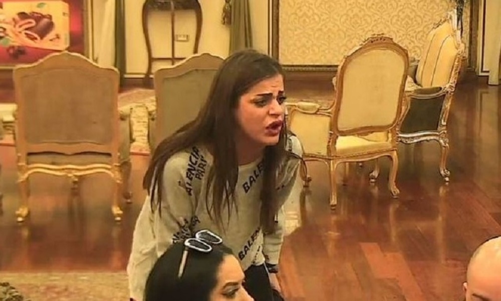 Dinu svi osuđuju da je ona trudna: Galorini neće kod ginekologa, Baki plače i hoće napolje, a evo šta mu je žena poručila