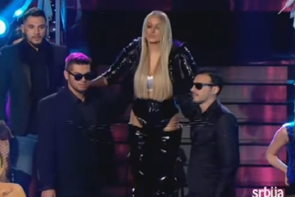 Luna posle ljubavnog kraha pokazala svoju moć, oduvala konkurenciju na Zadrugoviziji! Evo ko je sve nagrađen!