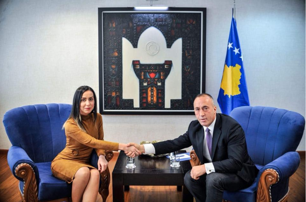 Ovo su lepotice koje je Haradinaj zaposlio za savetnice, i sa kojima DELI KANCELARIJU!