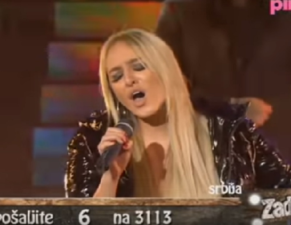 Luna otkrila sve o PEVANJU NA PLEJBEK! Svi zbunjeni ovim saznanjem