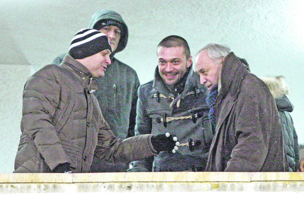 Pravo stanje duga crno-belih je da zaboli glava