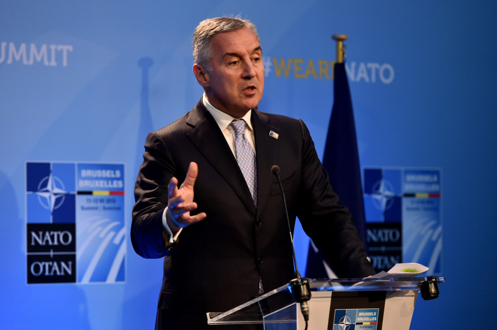 Đukanović podigao spomenik KRVNOM NEPRIJATELJU?! Veliča one protiv kojih se borio njegov deda, NAROD NA NOGAMA!