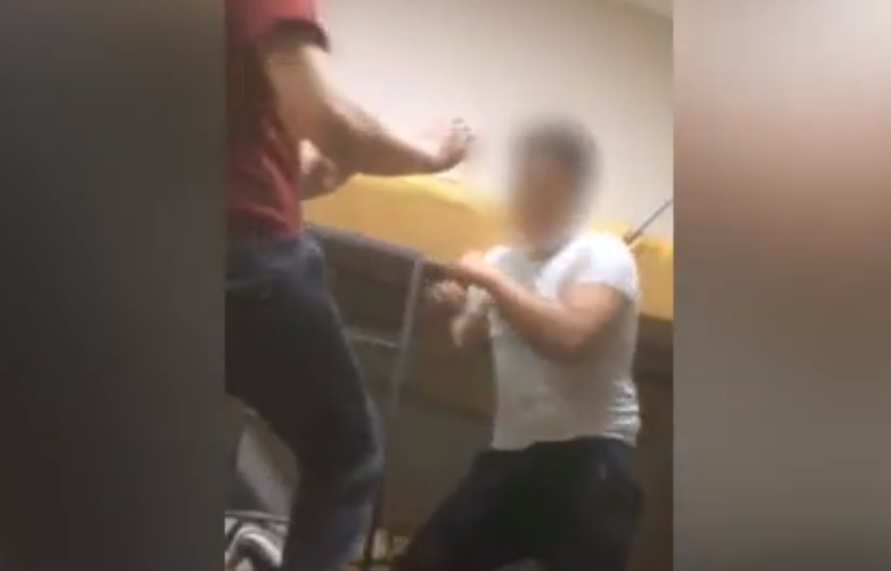 Napadnut dečak koji je snimao stravično zlostavljanje tinejdžera!