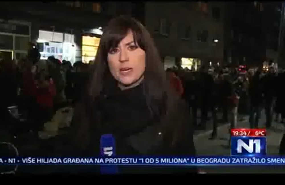 Ksenija izveštavala sa Đilasovog protesta i nije mogla da sakrije sreću! Nakon OVIH reči Srbija je zanemela!