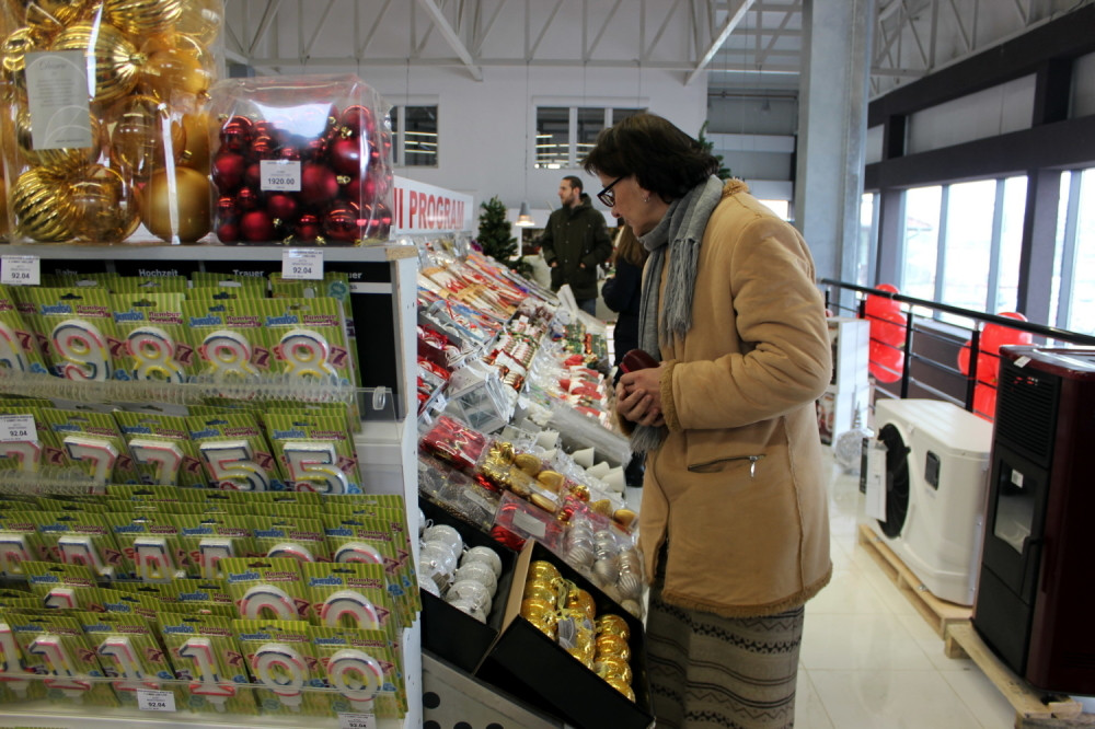 Ovi ljudi su našli način da zamene plastične kese. Najluđe fotografije iz prodavnica (FOTO)