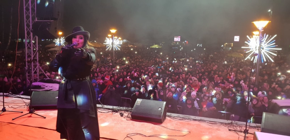 Pevala pred 50.000 ljudi, a  ono što joj je publika priredila pamtiće celi život!