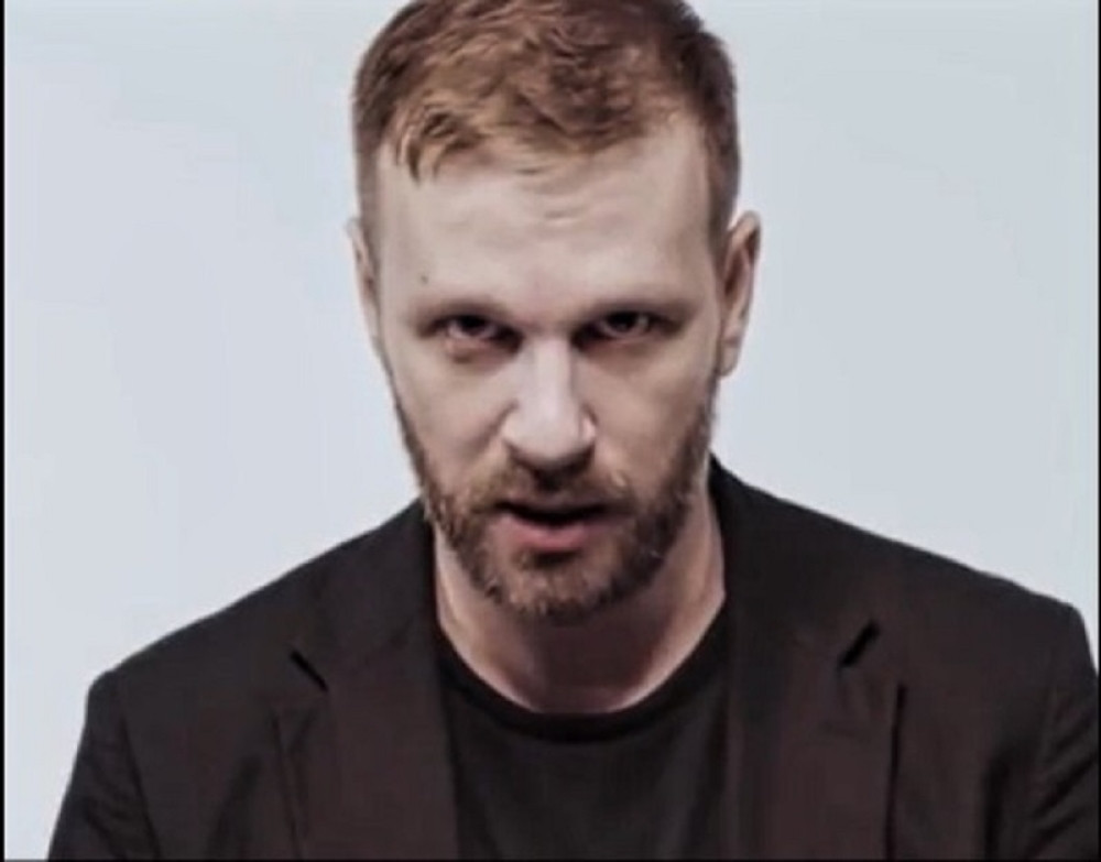 Skaj Vikler podržao glumicu, pa progovorio o detaljima iz Mikine škole, bilo je tu preteške tišine u prostoriji punoj dece (VIDEO)