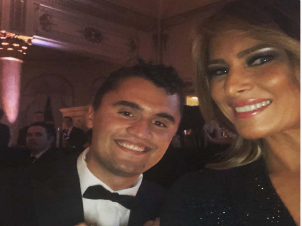 Novu godinu dočekala bez Trampa, a kada vidite kako se doterala neće vam biti dobro! (FOTO, VIDEO)