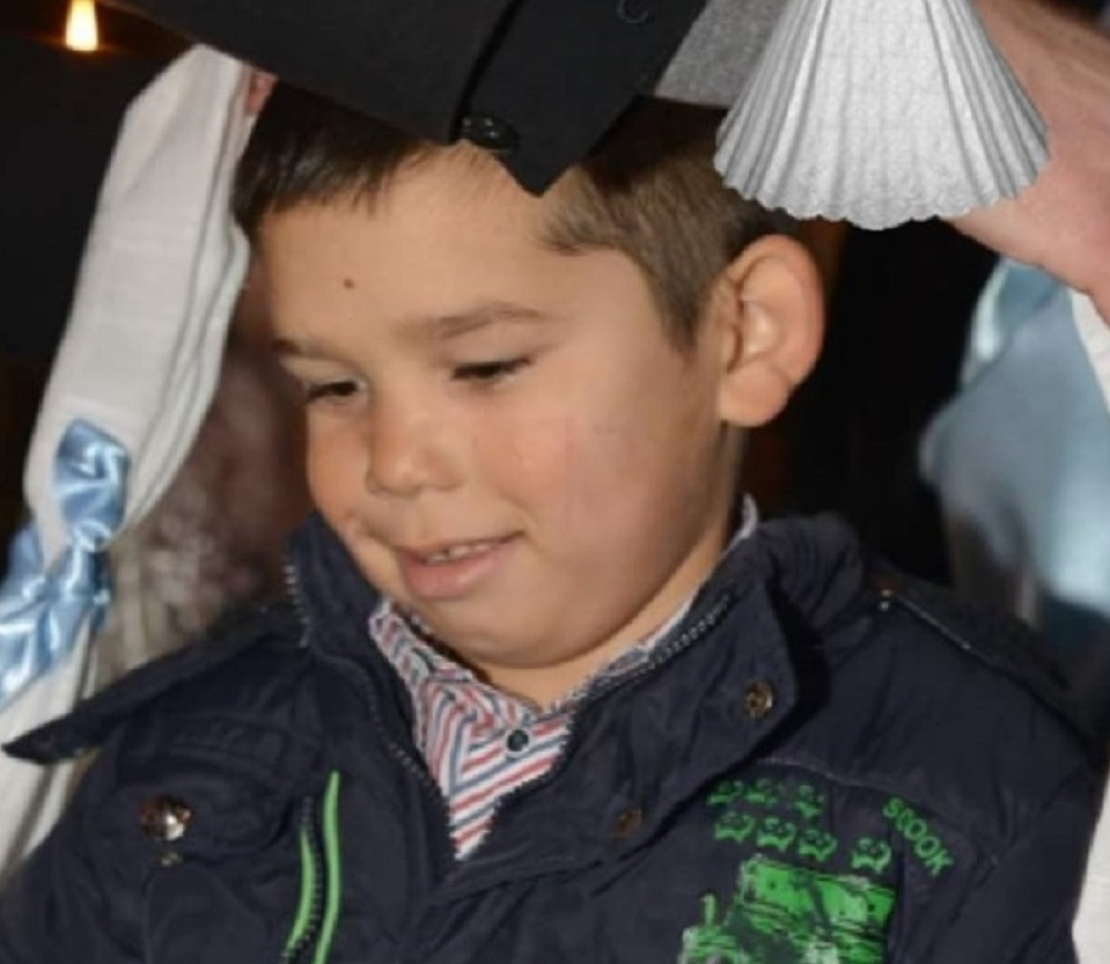 Ovo je najtužnija novogodišnja slika u Srbiji! Verica poručila mrtvom sinu: Srećna Nova godina, pile majkino! (FOTO)