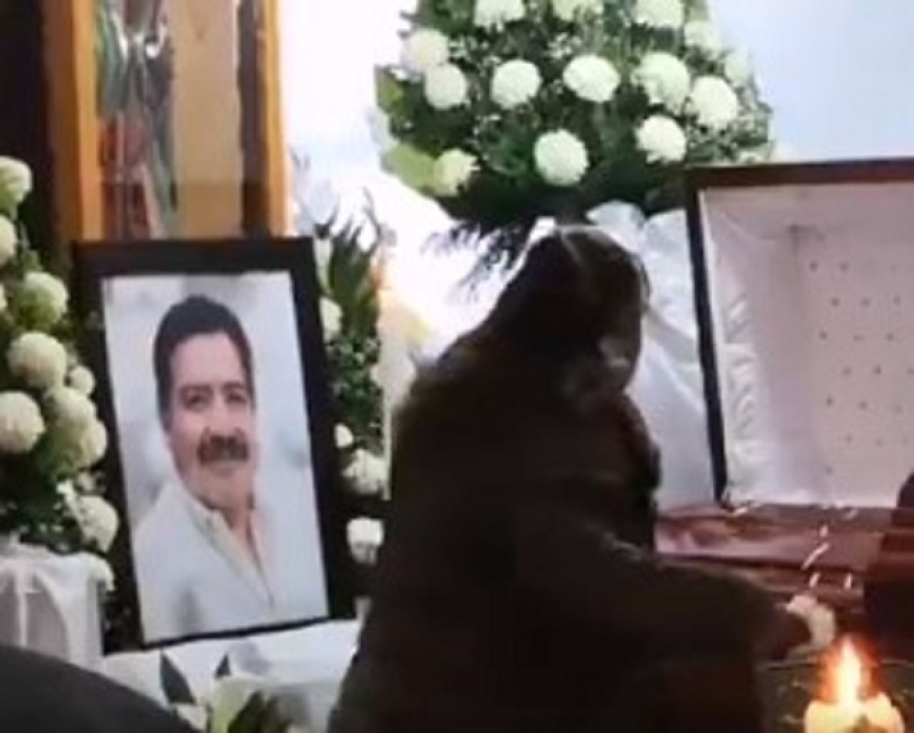 Gradonačelnik ubijen odmah po polaganju zakletve (UZNEMIRUJUĆ VIDEO)