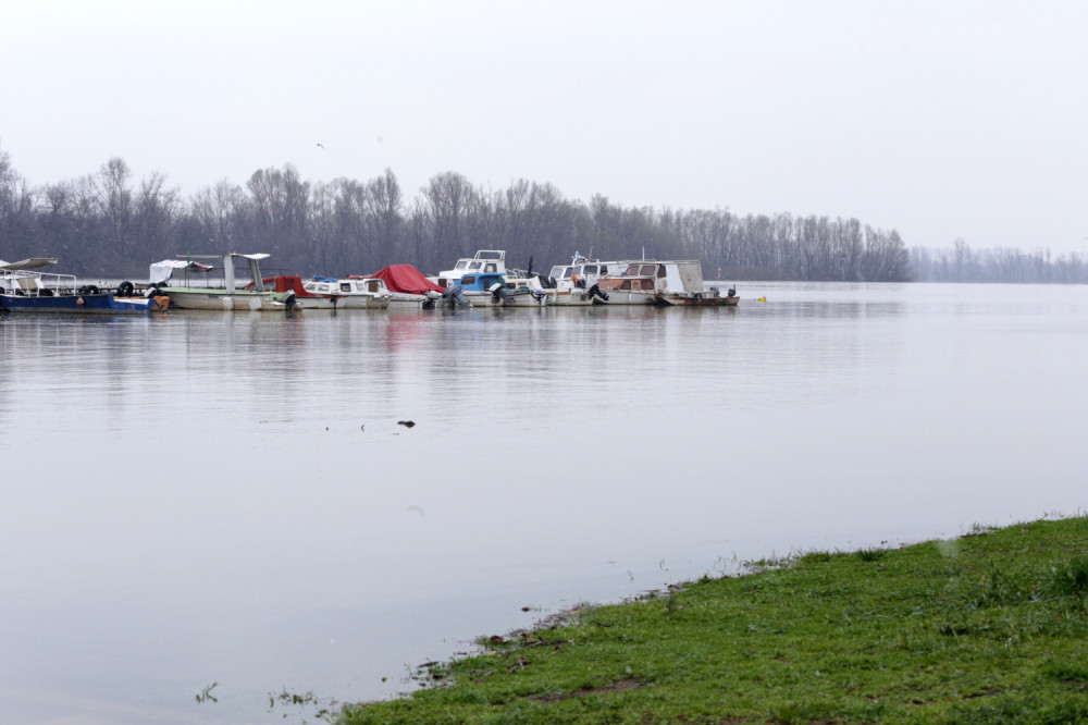 Danica sa mužem preživela horor kad je na njihov splav naleteo brod! Ljudi nisu hteli da im pomognu, a onda je usledila BORBA!