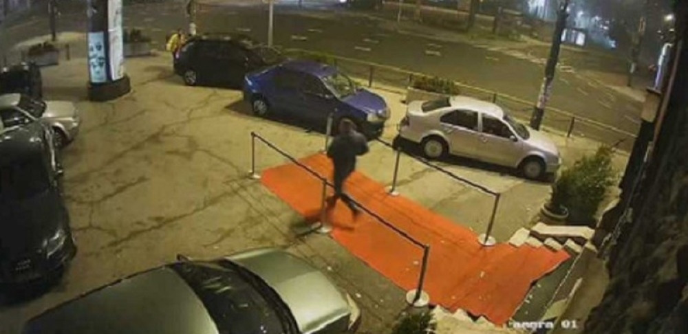 Siledžija TUKAO DEVOJKU u centru Sarajeva, molila ga za milost! A onda je on dobio nezapamćene batine od bosanskog MMA borca! (VIDEO)