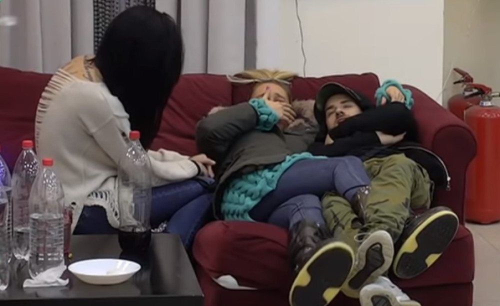 Luna strahuje da će Anabela umreti! Ne može da se smiri, otkrila sve cimerima (VIDEO)