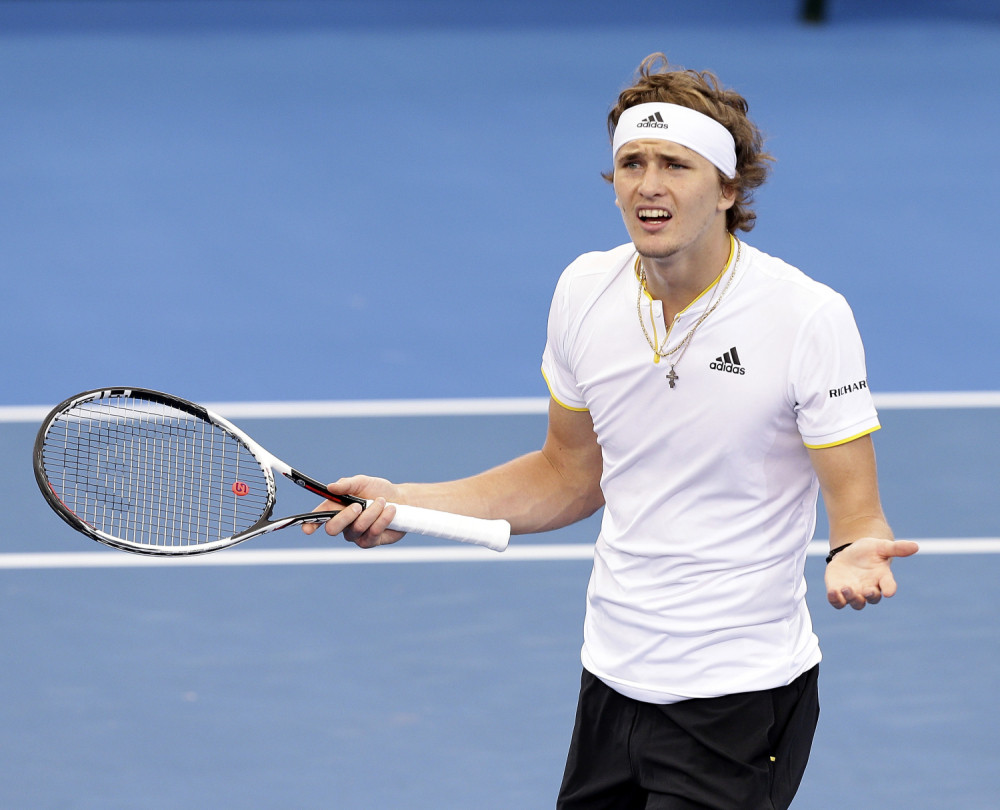 Ovakav bes odavno nije viđen, pogledajte šta je Zverev radio na klupi dok je GUBIO OD RAONIĆA! Na kraju je ispao... (VIDEO)