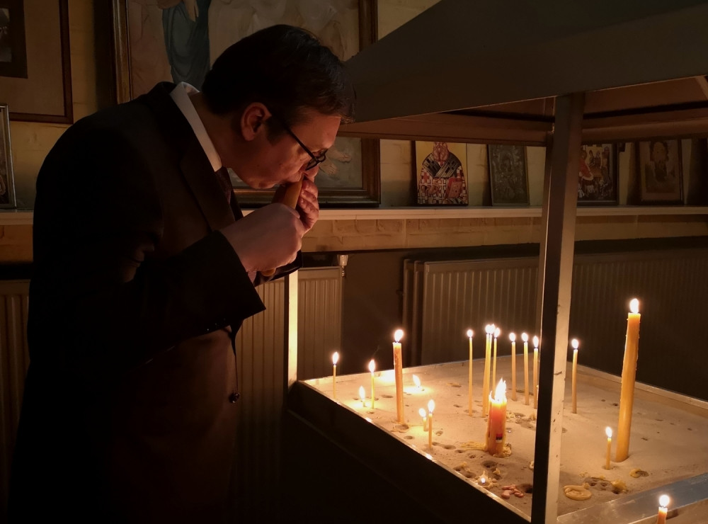 Neka nam praznik rođenja Bogomladenca da mira, ljubavi, tolerancije i snage...