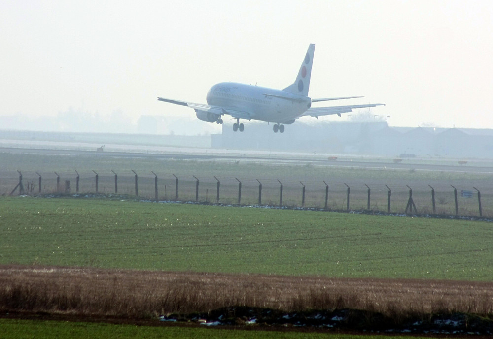 Ušunjala se u letelicu na aerodromu, a onda napravila lom!
