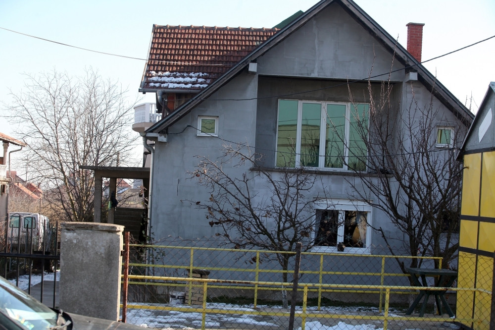 Na BADNJI DAN su bili srećna porodica, a onda su im na Božić deca nestala iz kuće... 20 godina kasnije dobili su SABLASNU FOTOGRAFIJU!