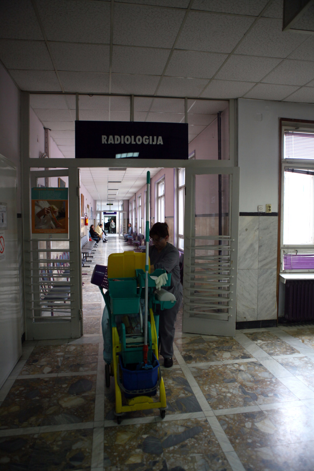 Priča o jednoj čistačici koja će vas podsetiti da smo svi JEDNAKO vredni!